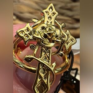NOIr jewelry NYC Charmed collection Rose cross signer ring